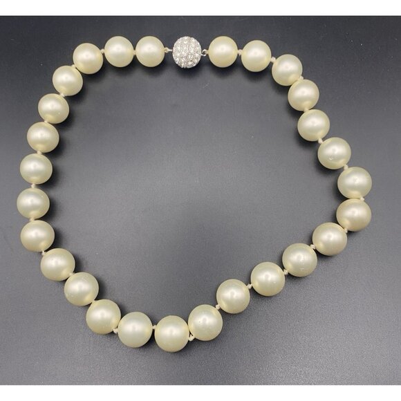 Bridal Statement Necklace 18" Glass Pearls 14mm 124g Rhinestone Clasp Formal - Picture 3 of 8